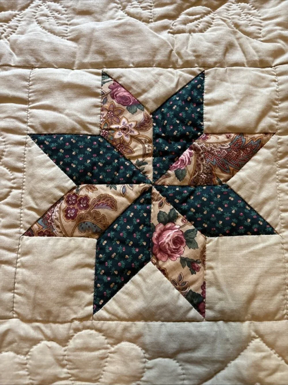 Texas Loan Star Amish Made King Quilt Size 102 X 109 Excellent Ivory & Green